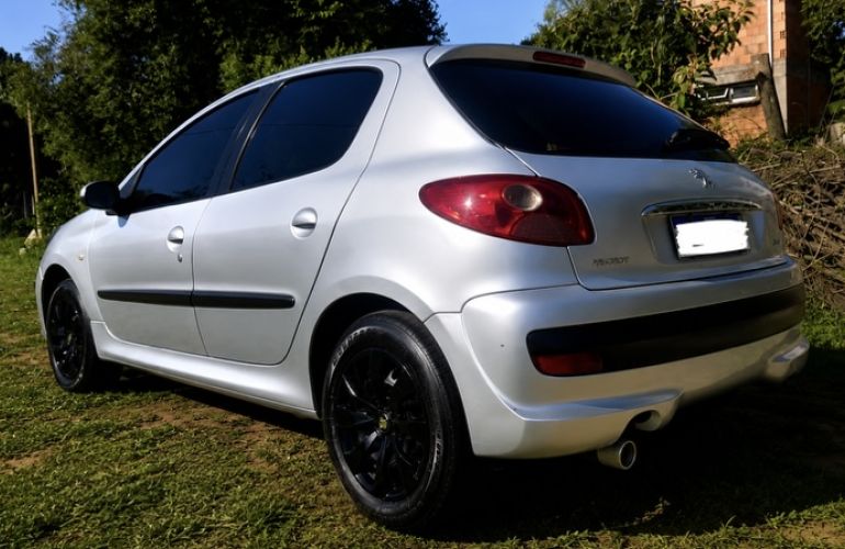 Peugeot 207 Hatch XR 1.4 8V (flex) 4p - Foto #3