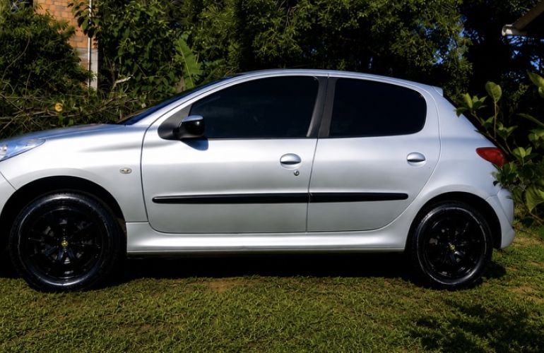 Peugeot 207 Hatch XR 1.4 8V (flex) 4p - Foto #4