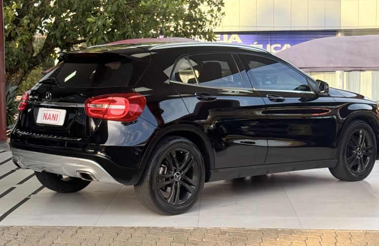 Mercedes-Benz GLA 250 Vision - Foto #4