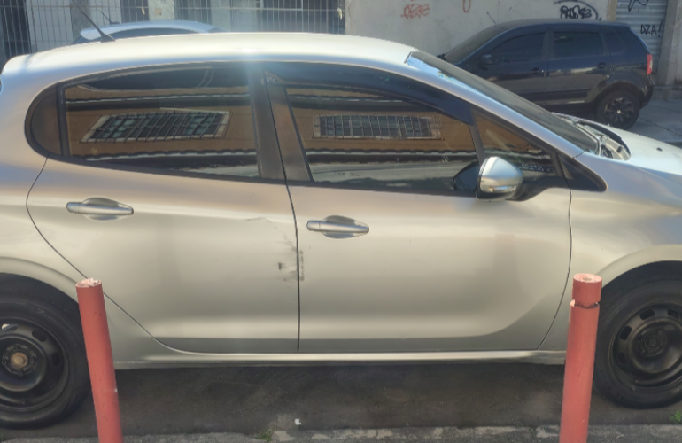 Peugeot 208 Active 1.2 12V (Flex) - Foto #4