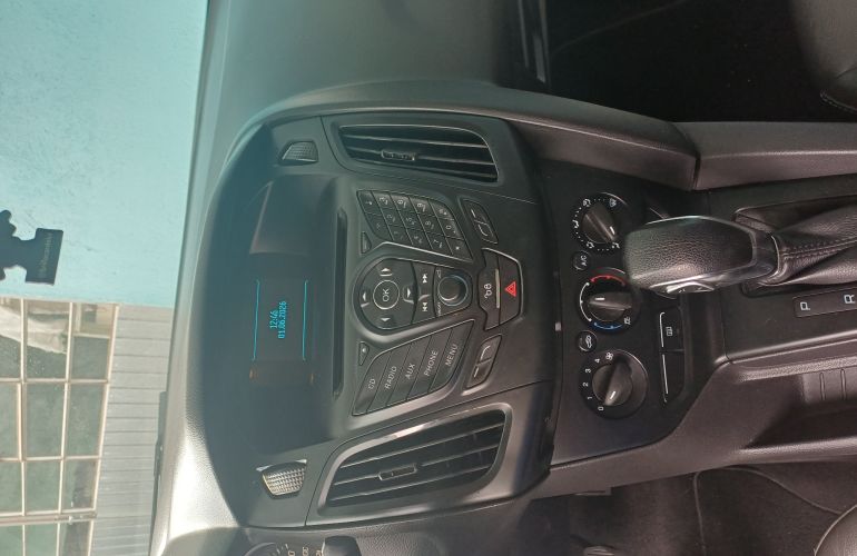 Ford Focus Sedan S 2.0 16V PowerShift (Aut) - Foto #3