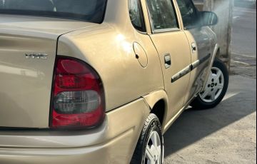 Chevrolet Corsa Sedan Classic Life 1.0 (Flex) - Foto #2