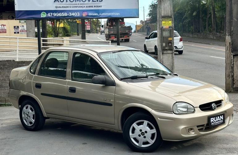 Chevrolet Corsa Sedan Classic Life 1.0 (Flex) - Foto #3