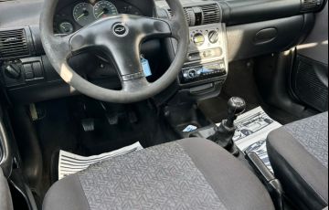 Chevrolet Corsa Sedan Classic Life 1.0 (Flex) - Foto #9