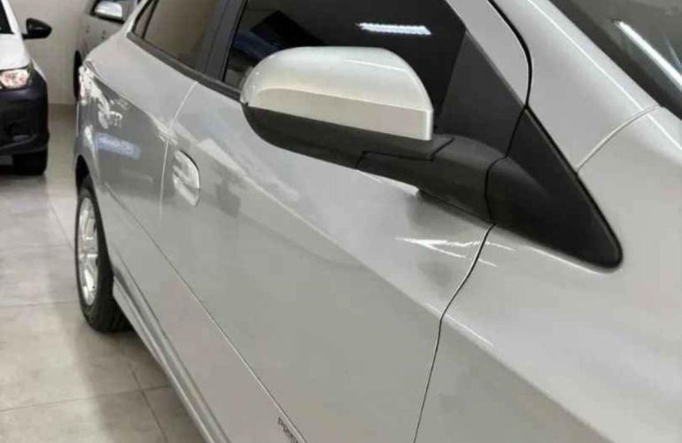 Chevrolet Prisma 1.4 LT SPE/4 - Foto #2