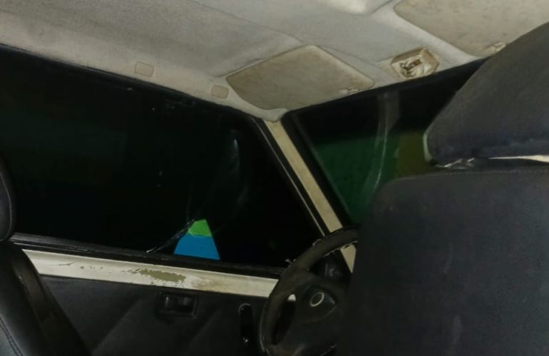 Fiat Uno Mille Fire 1.0 (Flex) - Foto #2
