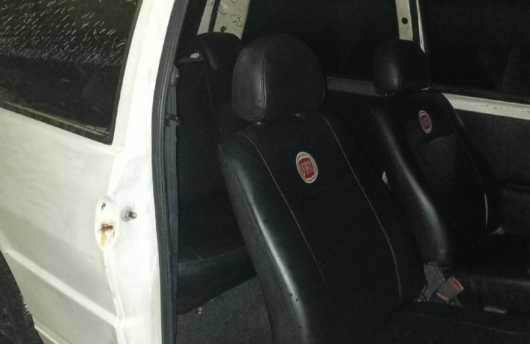 Fiat Uno Mille Fire 1.0 (Flex) - Foto #5