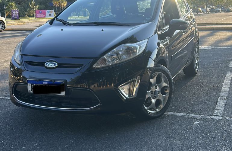 Ford Fiesta Hatch SE 1.6 (Flex) - Foto #2