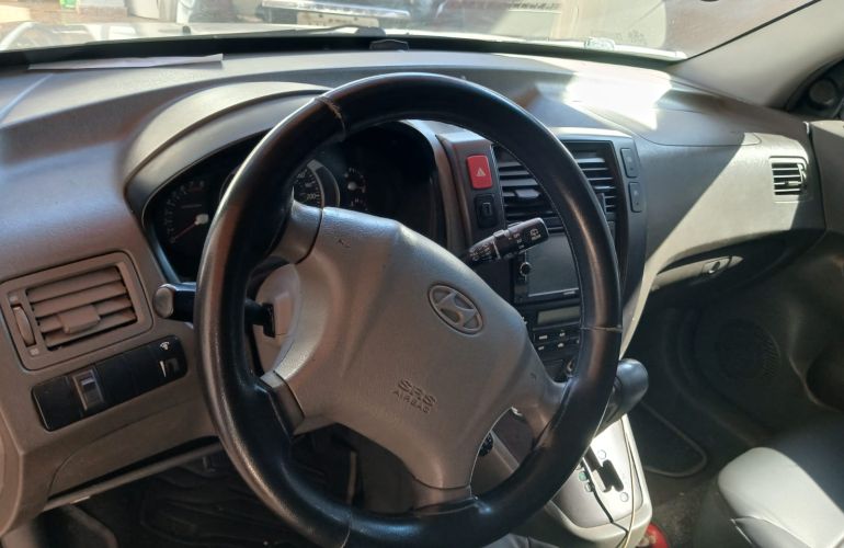 Hyundai Tucson GL 2.0 16V (aut.) - Foto #4