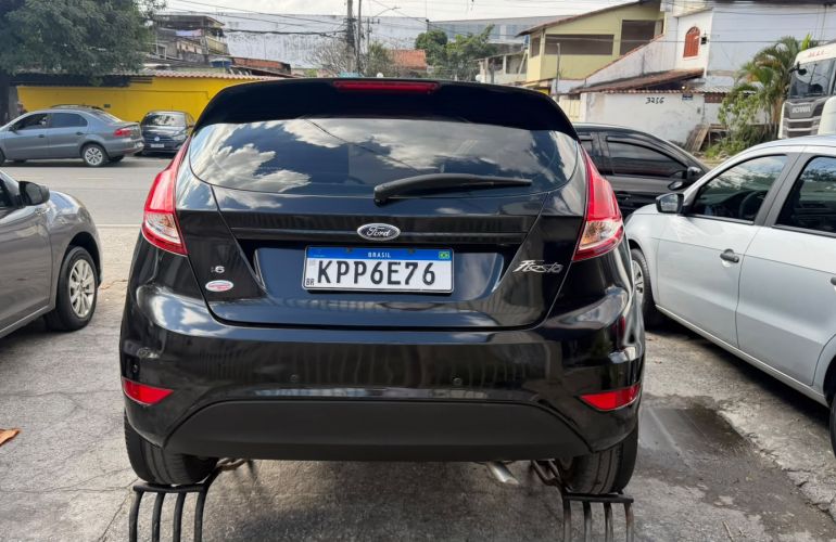 Ford New Fiesta SE 1.6 16V - Foto #6