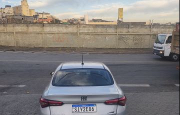 Fiat Cronos 1.3 Drive (Aut) - Foto #6