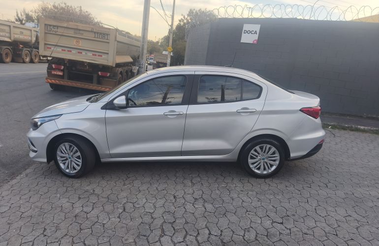 Fiat Cronos 1.3 Drive (Aut) - Foto #7