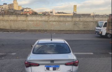 Fiat Cronos 1.3 Drive (Aut) - Foto #9