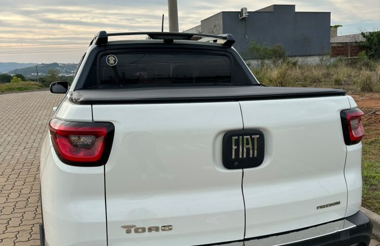 Fiat Toro Freedom 1.8 AT6 4x2 (Flex) - Foto #3
