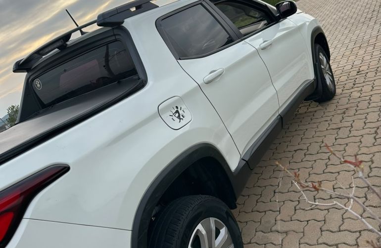 Fiat Toro Freedom 1.8 AT6 4x2 (Flex) - Foto #4