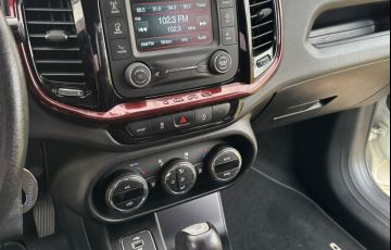 Fiat Toro Freedom 1.8 AT6 4x2 (Flex) - Foto #8