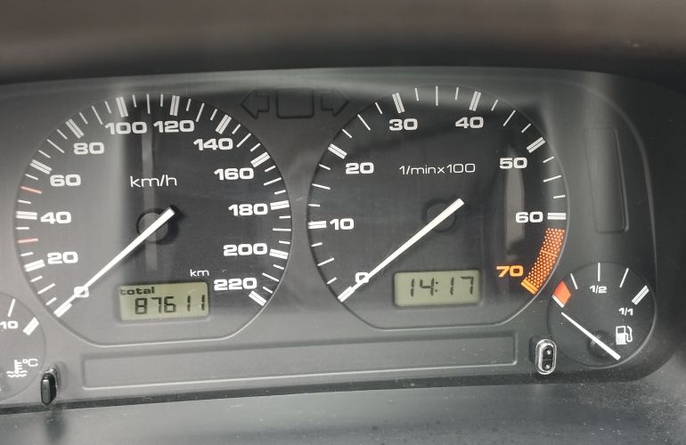 Volkswagen Polo Classic 1.8 MI - Foto #2