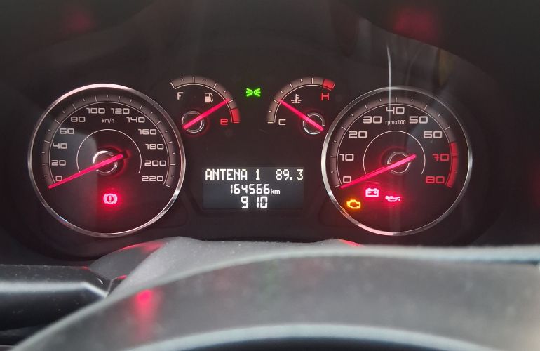 Fiat Grand Siena Attractive 1.4 8V (Flex) - Foto #9