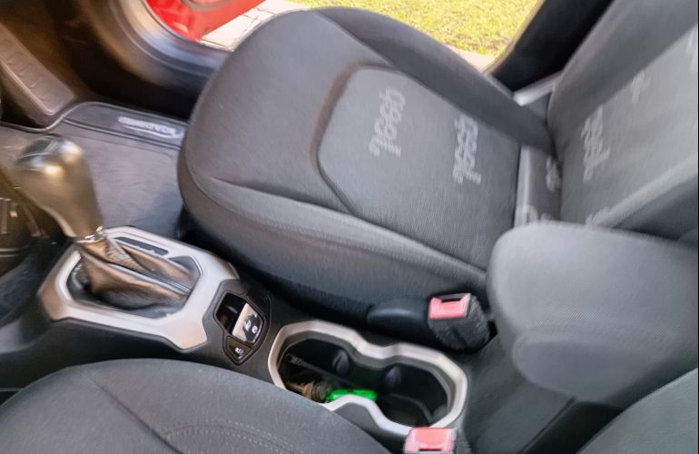 Jeep Renegade Longitude 1.8 (Aut) (Flex) - Foto #10