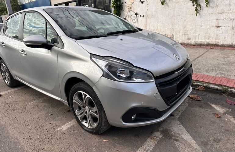 Peugeot 208 Active 1.2 12V (Flex) - Foto #8