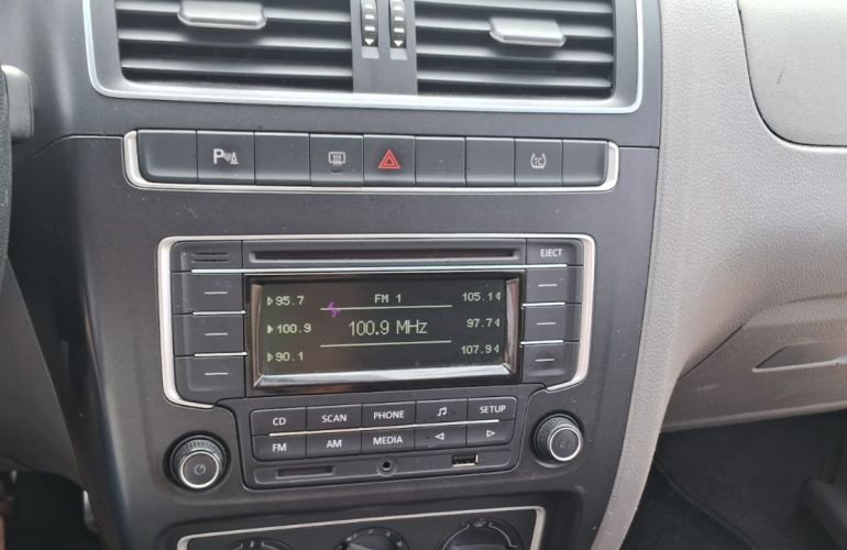 Volkswagen Fox 1.6 16v MSI Highline I-Motion (Flex) - Foto #2