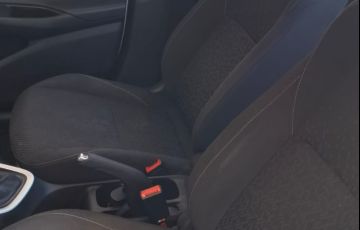 Chevrolet Onix 1.0 LT (Flex) - Foto #2