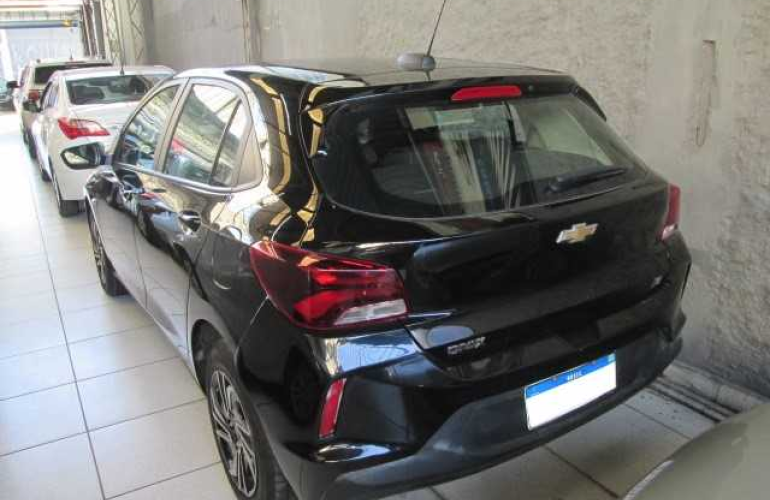 Chevrolet Onix 1.0 LT - Foto #2