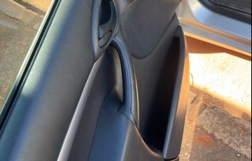 Ford Focus Sedan GL 1.6 8V - Foto #2