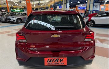 Chevrolet Onix 1.0 LT - Foto #5