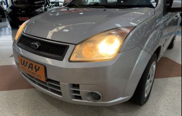 Ford Fiesta 1.6 MPi Hatch 8v - Foto #6