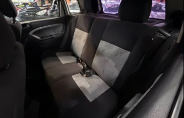 Ford Fiesta 1.6 MPi Hatch 8v - Foto #7