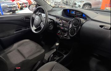 Toyota Etios 1.5 X Plus Sedan 16v - Foto #9
