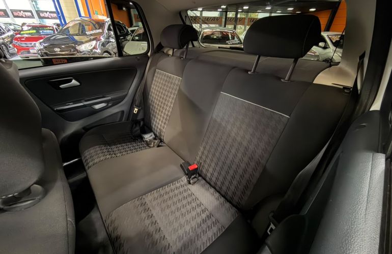 Volkswagen Fox 1.6 Msi Comfortline 8v - Foto #8