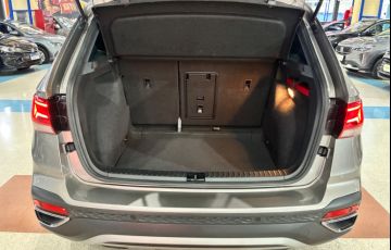Volkswagen Taos 250 TSi Highline - Foto #9