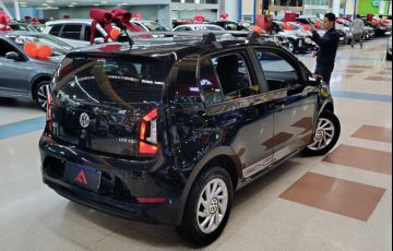 Volkswagen Up 1.0 170 TSi Total Connect - Foto #6