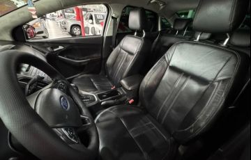 Ford Focus 2.0 SE Fastback 16v - Foto #7