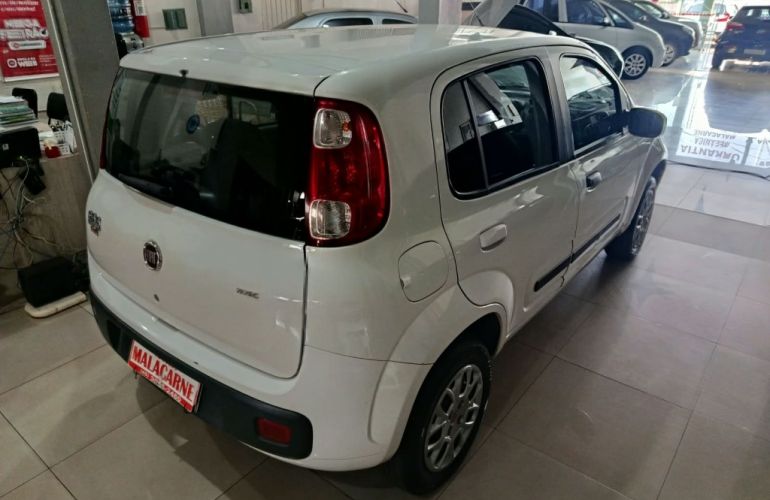 Fiat Uno Vivace 1.0 8V (Flex) 4p - Foto #4