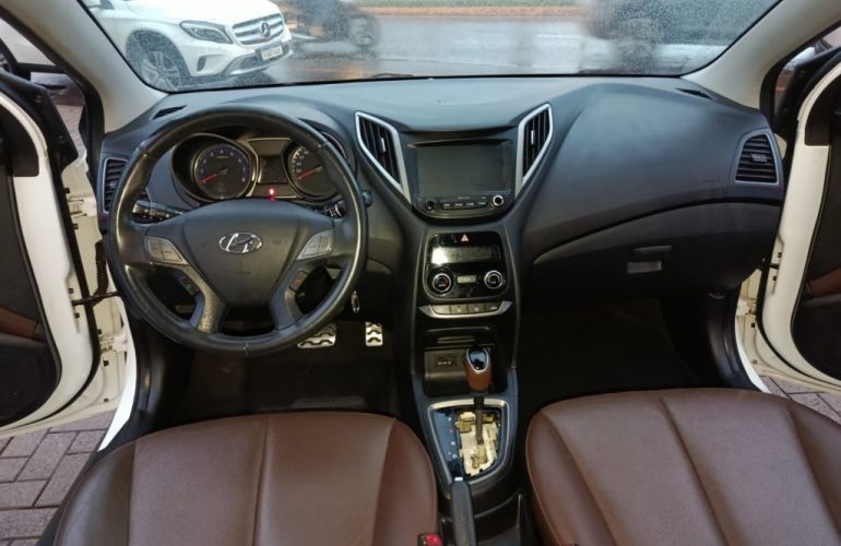 Hyundai HB20X Premium 1.6 (Aut) - Foto #10
