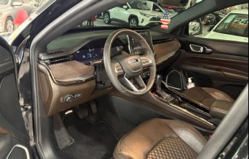 Jeep Commander 1.3 T270 Turbo Overland - Foto #8