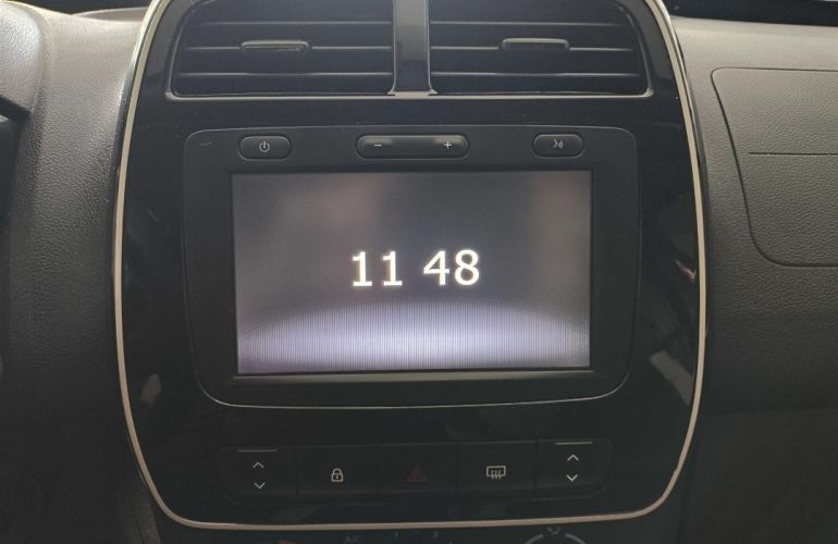 Renault Kwid 1.0 Intense - Foto #4