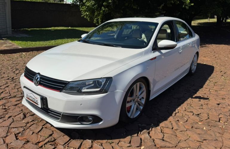 Volkswagen Jetta 2.0 TSI Highline DSG - Foto #2