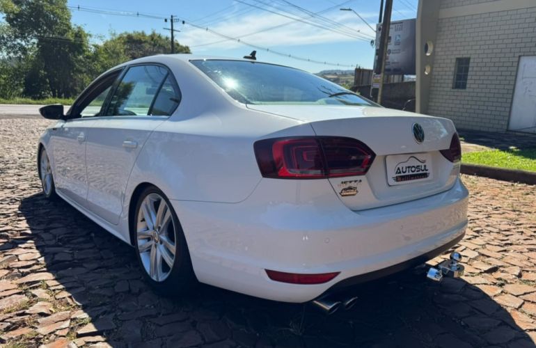 Volkswagen Jetta 2.0 TSI Highline DSG - Foto #5