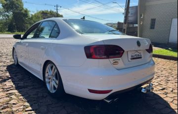 Volkswagen Jetta 2.0 TSI Highline DSG - Foto #5