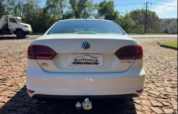 Volkswagen Jetta 2.0 TSI Highline DSG - Foto #6