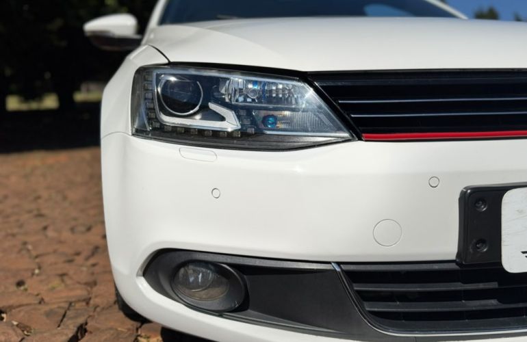 Volkswagen Jetta 2.0 TSI Highline DSG - Foto #9