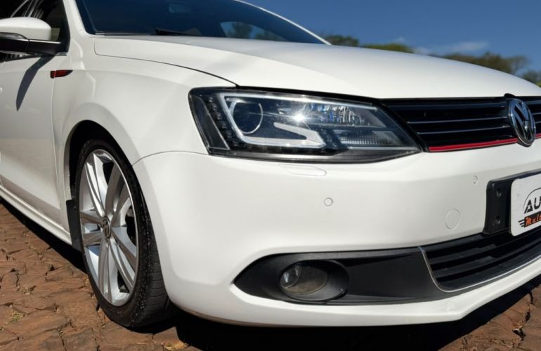 Volkswagen Jetta 2.0 TSI Highline DSG - Foto #10