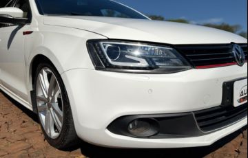 Volkswagen Jetta 2.0 TSI Highline DSG - Foto #10