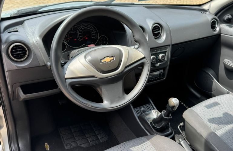 Chevrolet Celta 1.0 MPFi LT 8v - Foto #8