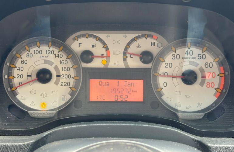 Fiat Palio 1.8 MPi Adventure Locker Weekend 16v - Foto #9