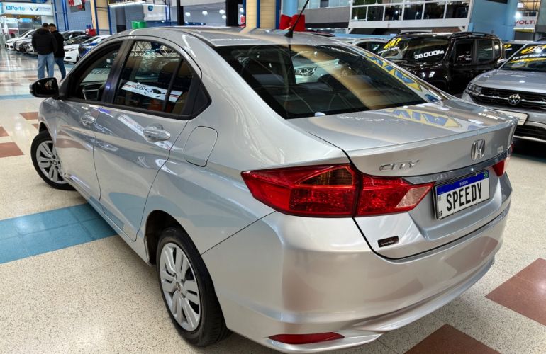 Honda City 1.5 DX 16v - Foto #7